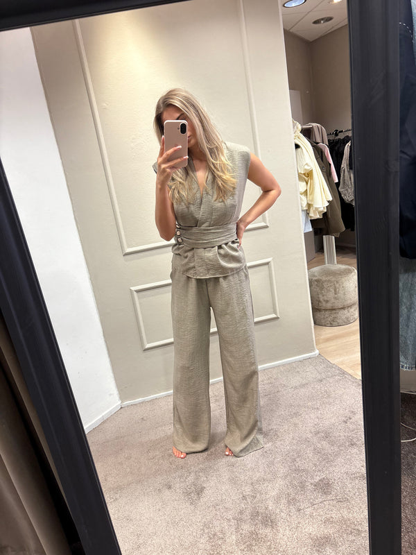 Alessia set taupe