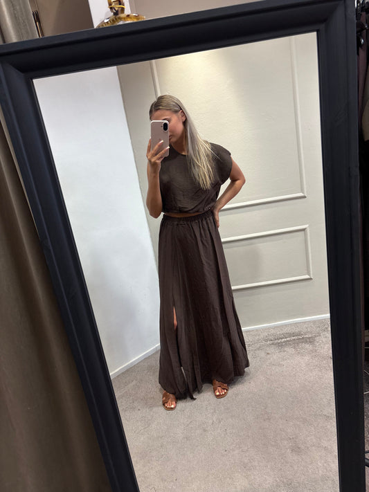 Olivia set - Bruin