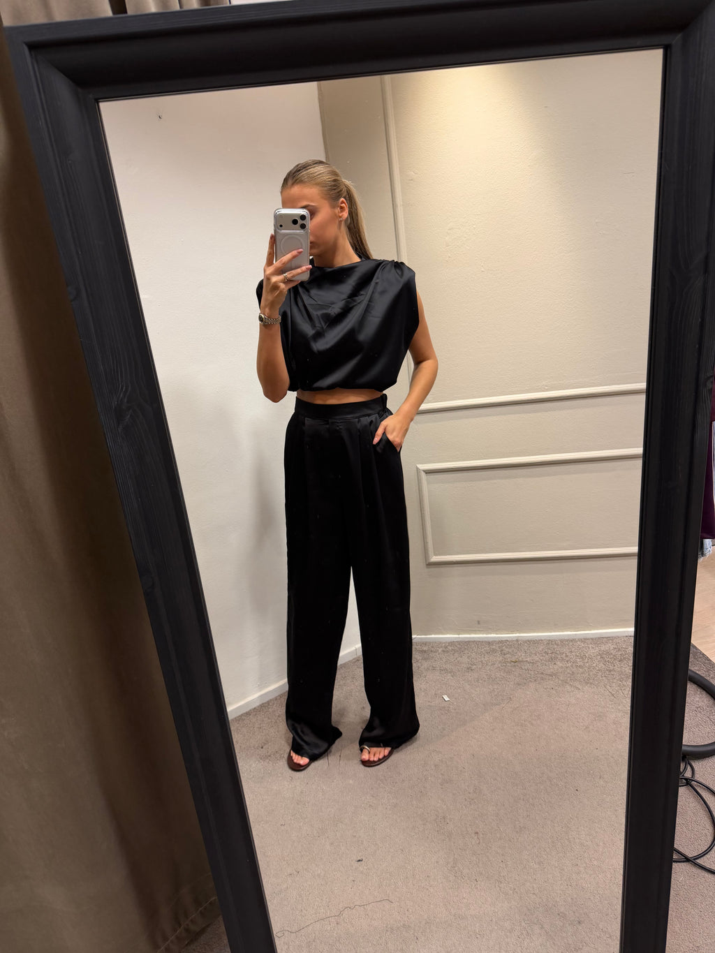 Satin set