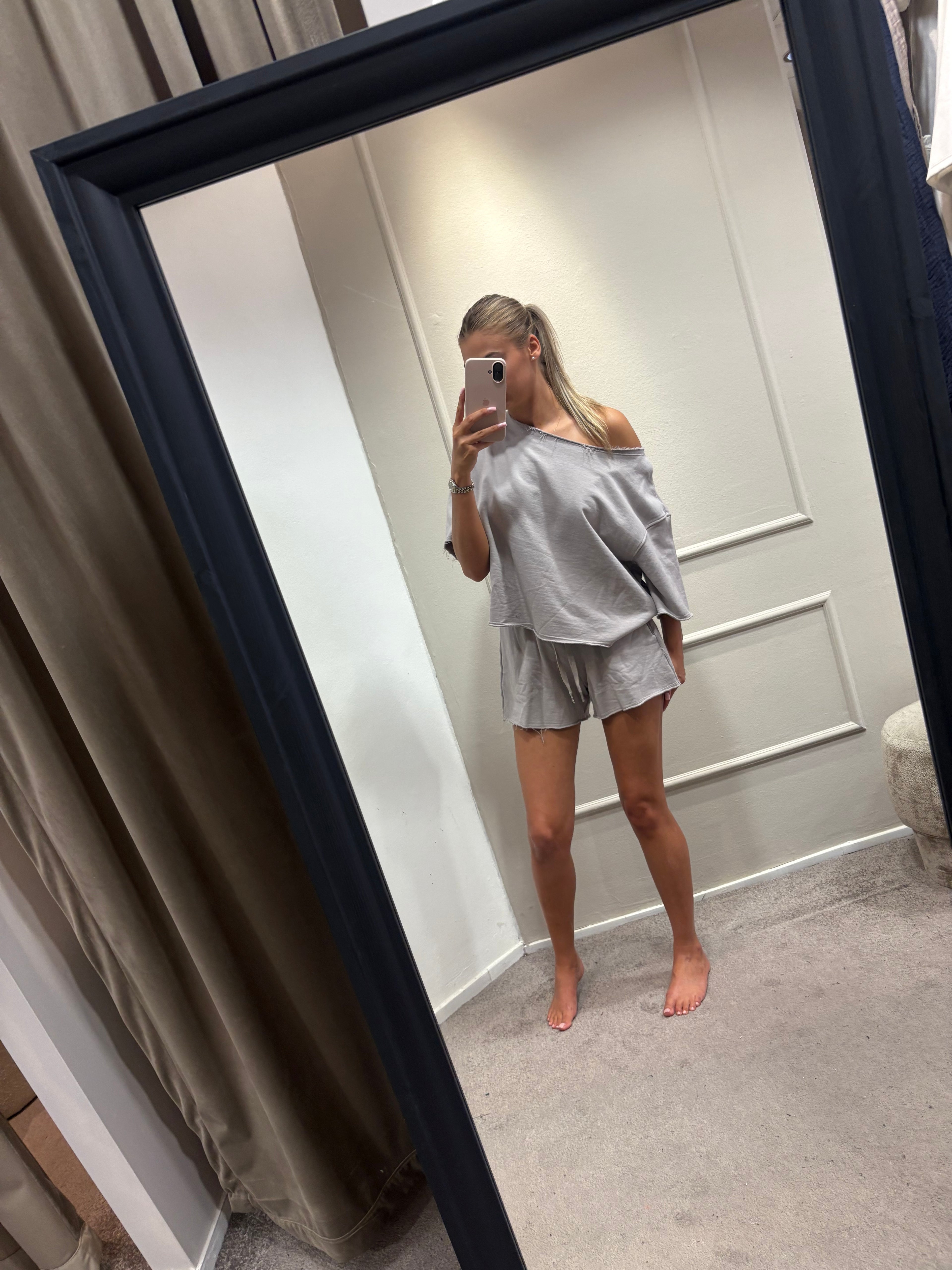 Jenna set