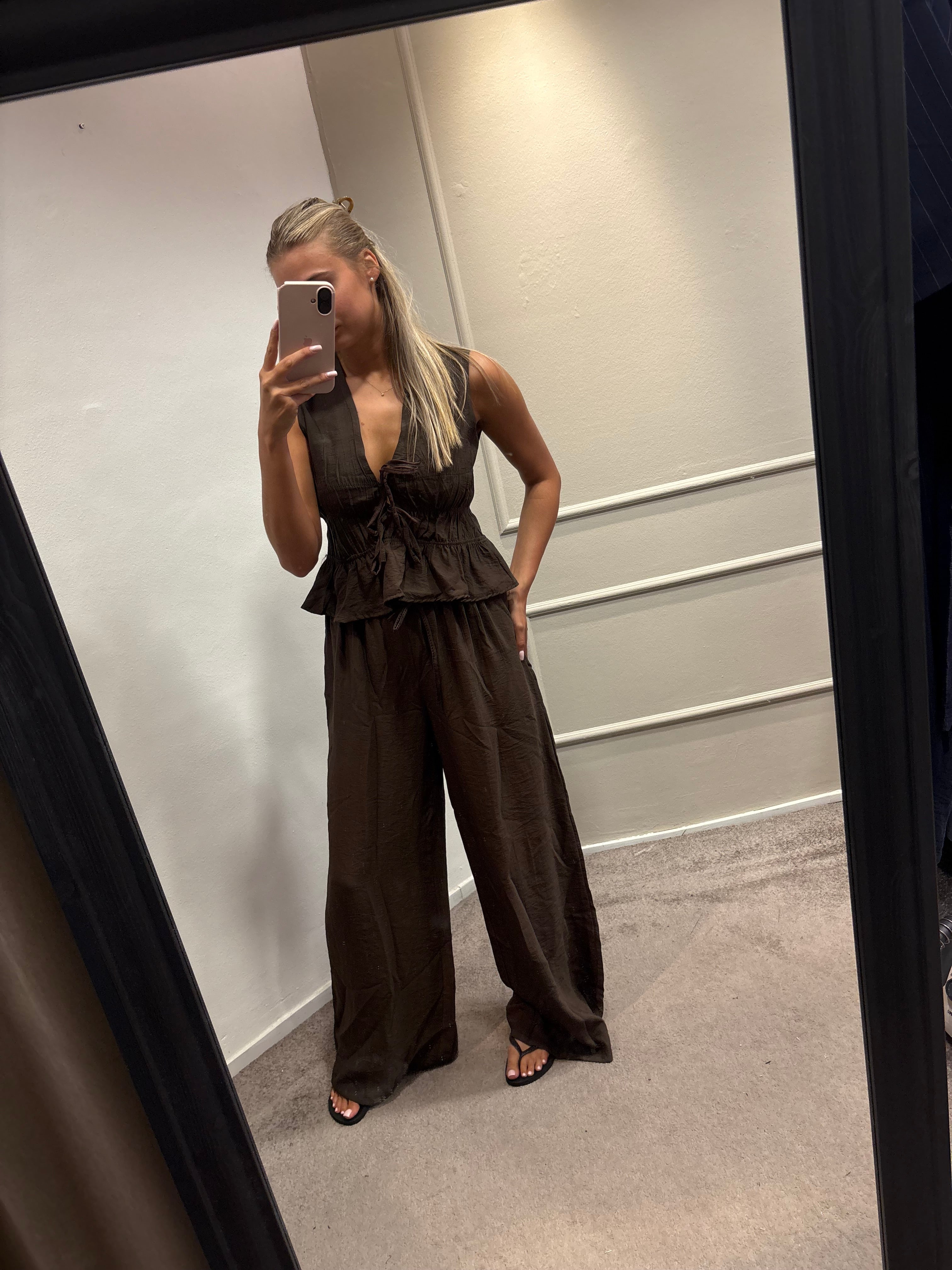 Liva set - Bruin