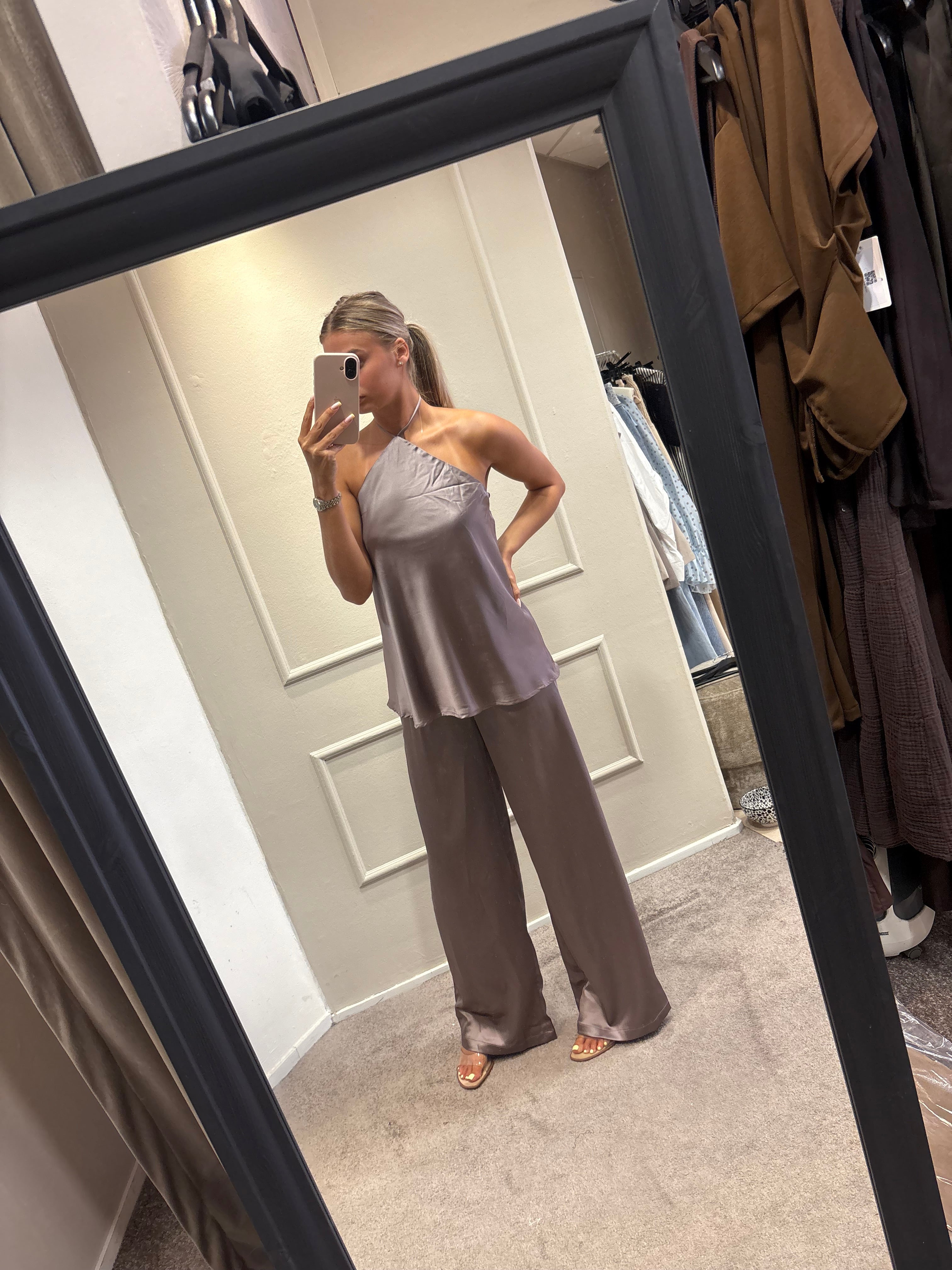 Céline set