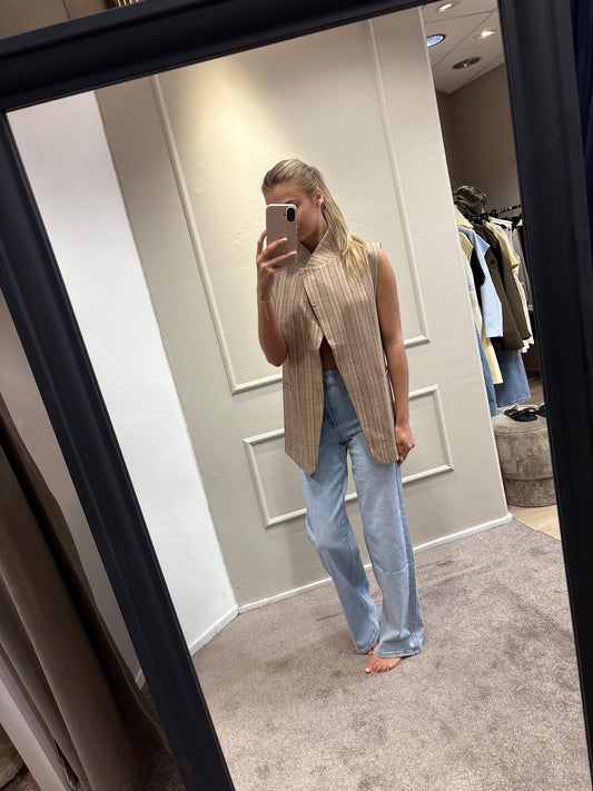 Laura blazer