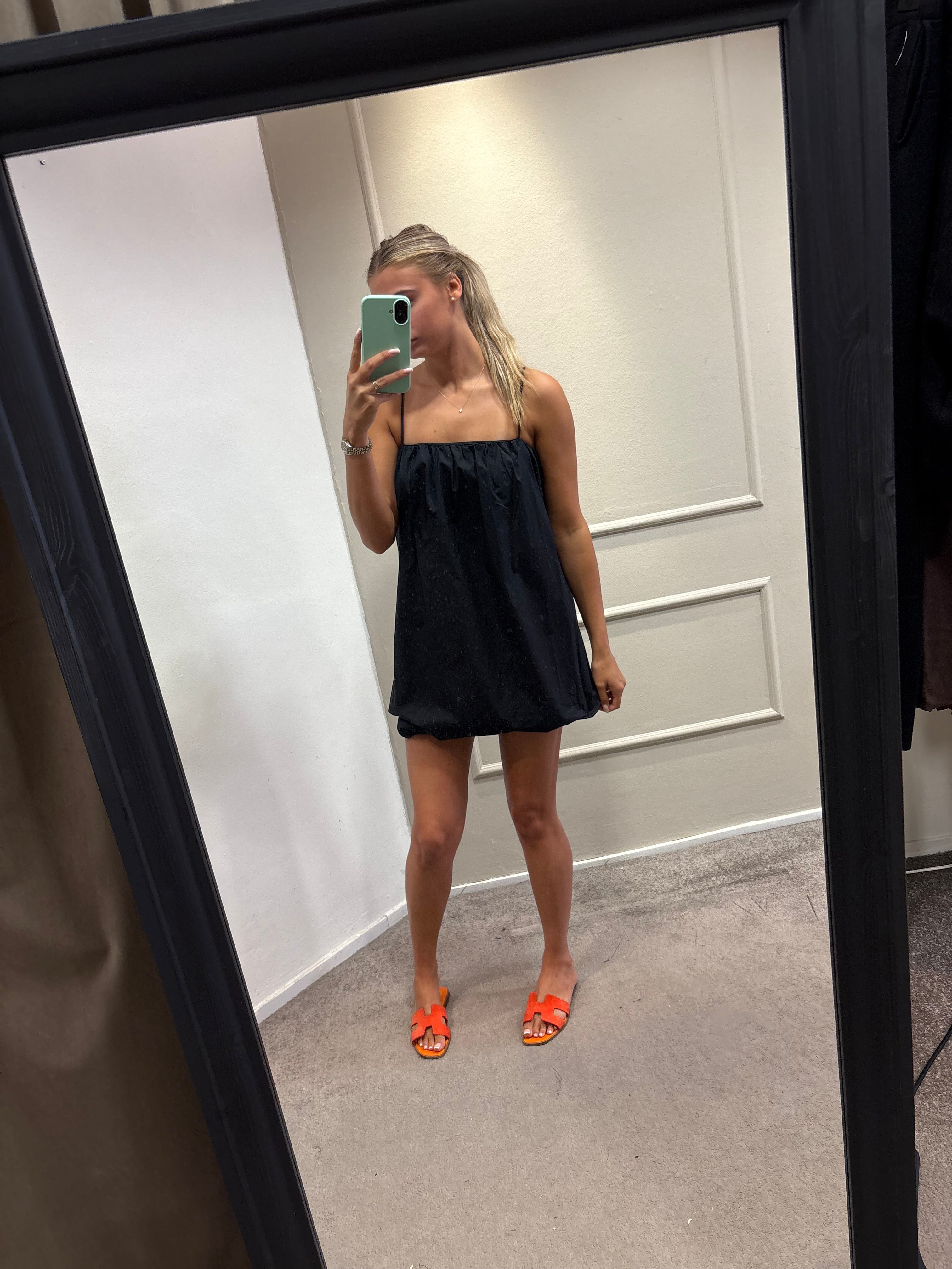 Balloon dress