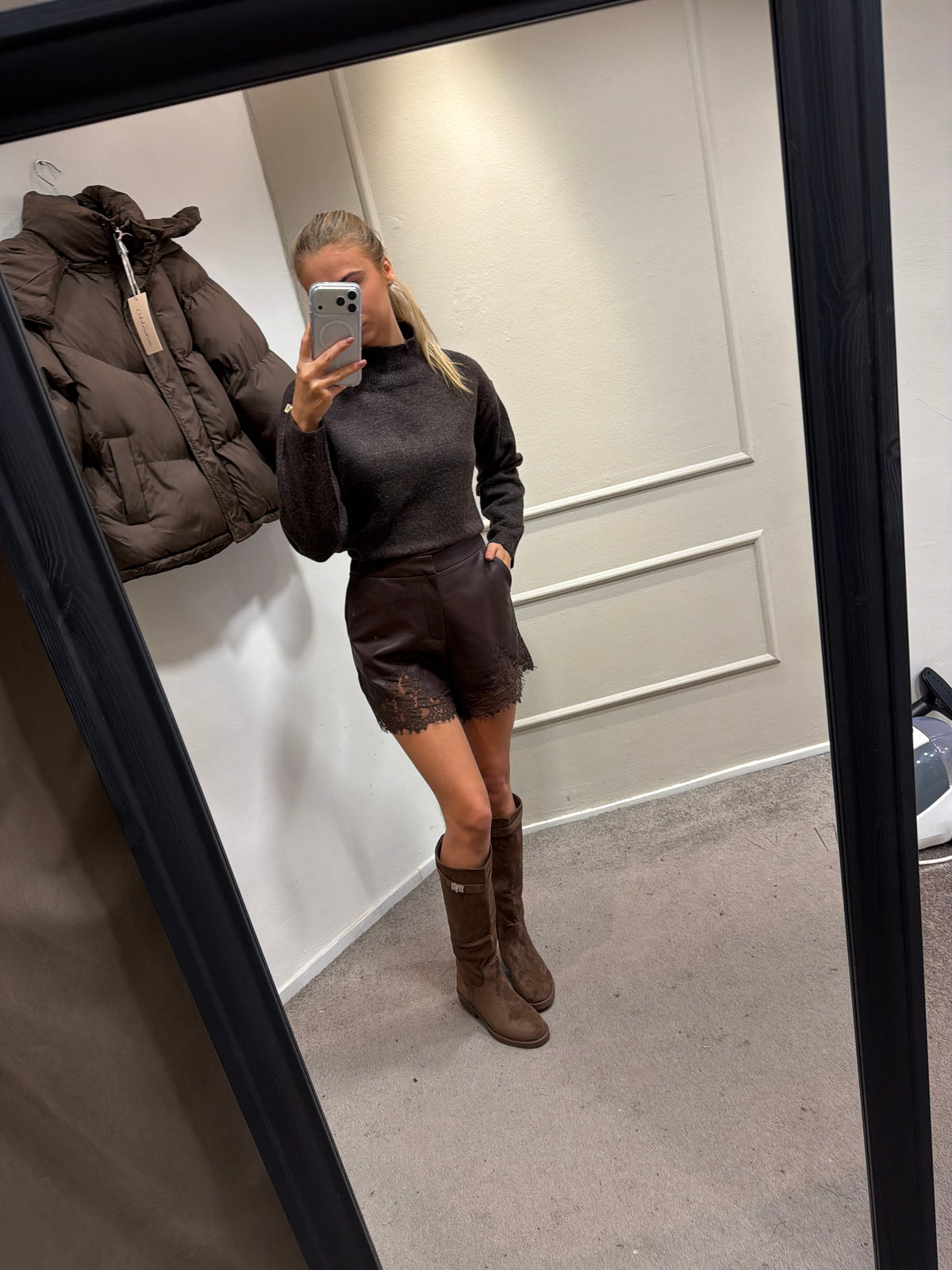 Leather short - Bruin