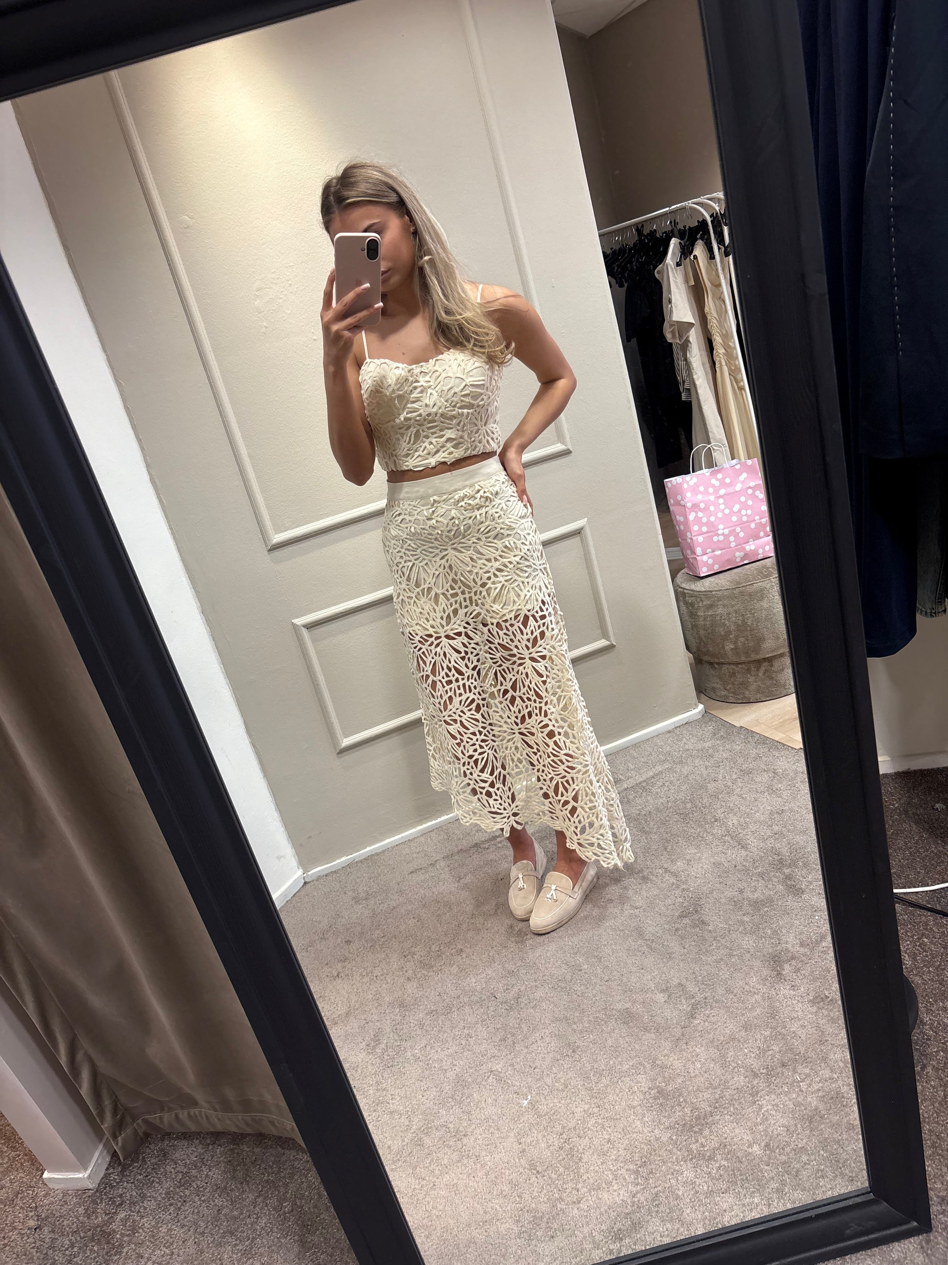 Julia set - Beige